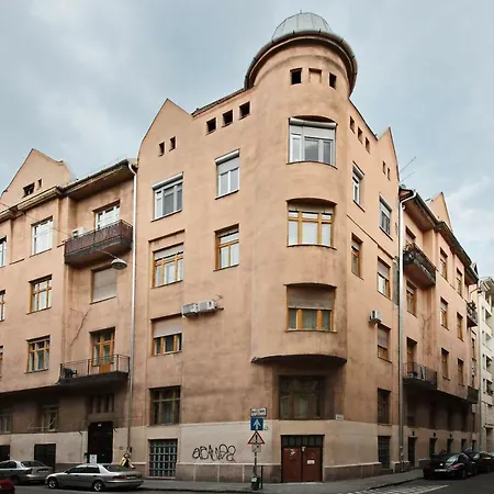 Luxury Gold Plated In Calm Location Apartment Budapest