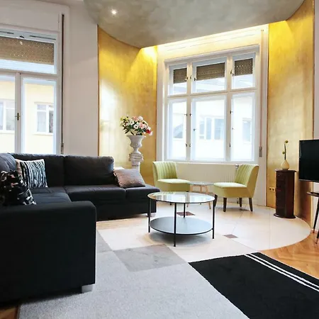דירה Luxury Gold Plated In Calm Location