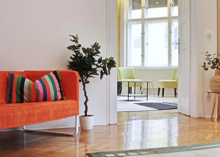 דירה Luxury Gold Plated In Calm Location *