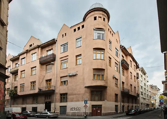 Luxury Gold Plated In Calm Location Lägenhet Budapest